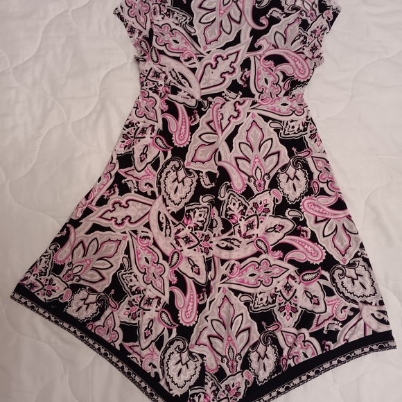 Dress - Picture 2 of 3